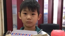 cau be 8 tuoi danh het tien tiet kiem cho quy chong dich covid 19