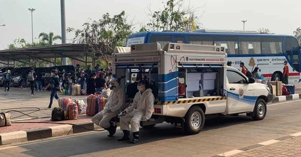 phong covid 19 lao dong cua toan bo cua khau quoc te cong chuc lam viec tai nha