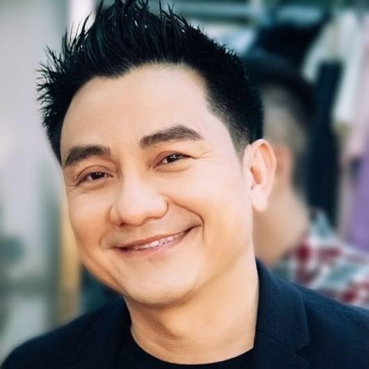 nghe sy hai anh vu va nhung vai dien de doi