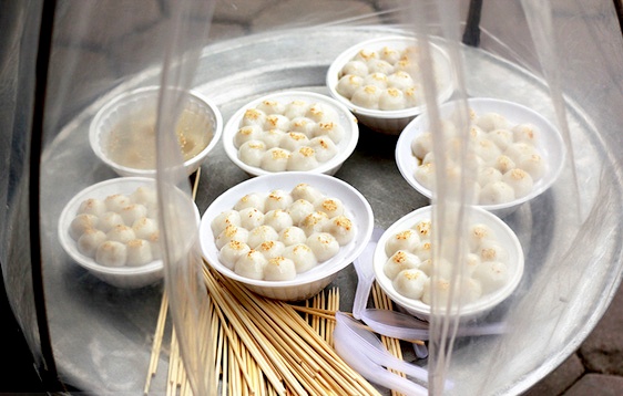 tet han thuc va cau chuyen thu vi ve banh troi banh chay