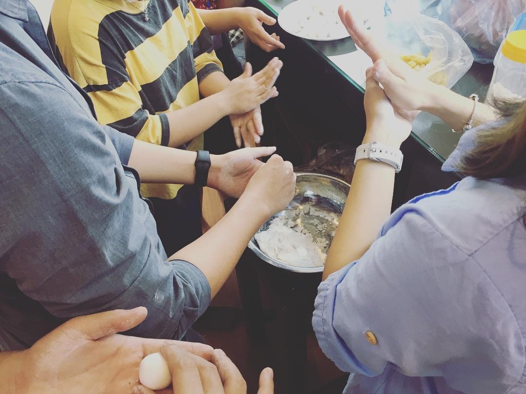 tet han thuc va cau chuyen thu vi ve banh troi banh chay