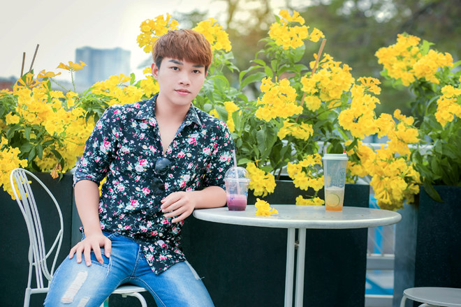 cuoi cot chup anh tai dam tang nghe si anh vu nguoi tre phan no