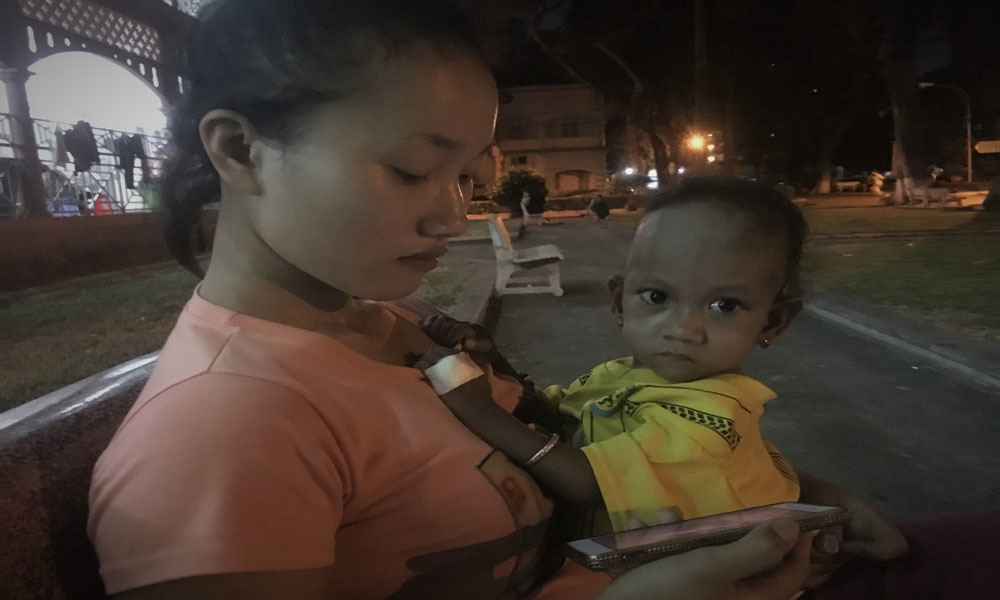 bo cua hai be gai dinh lien o binh phuoc con toi dep hon ca hoa hau