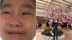 lo lam hong do choi be gai quay video vua khoc vua xin loi bo gay bao mang xa hoi