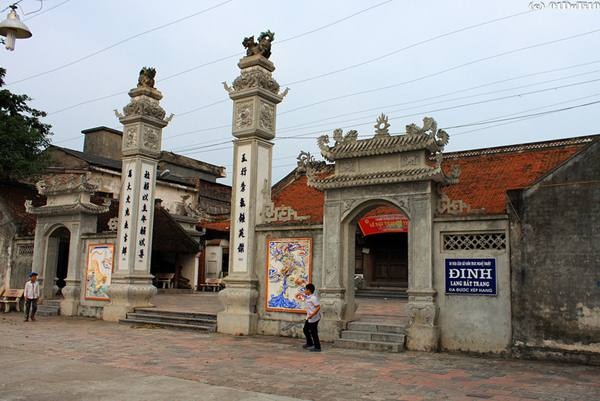 Làng gốm Bát Tràng - làng gốm cổ nổi tiếng nhất Việt Nam lang gom bat trang lang gom co noi tieng nhat viet nam