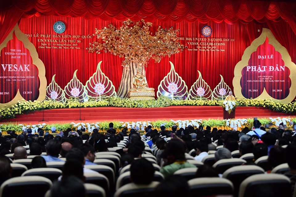 khai mac dai le vesak 2019 va nhung hinh anh an tuong