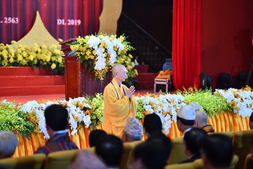 khai mac dai le vesak 2019 va nhung hinh anh an tuong