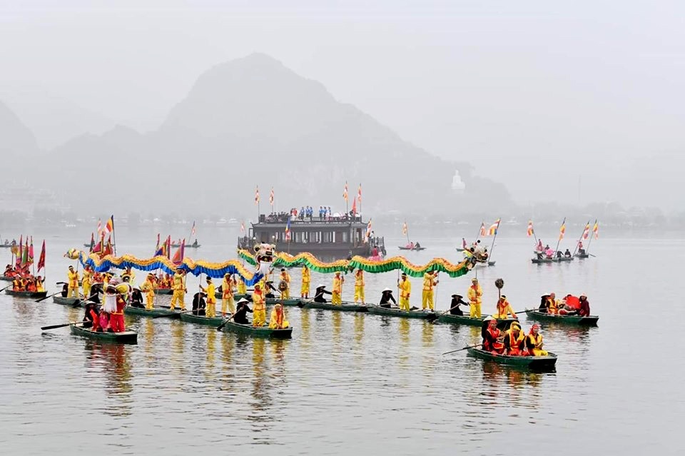 khai mac dai le vesak 2019 va nhung hinh anh an tuong