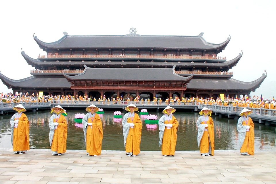 khai mac dai le vesak 2019 va nhung hinh anh an tuong