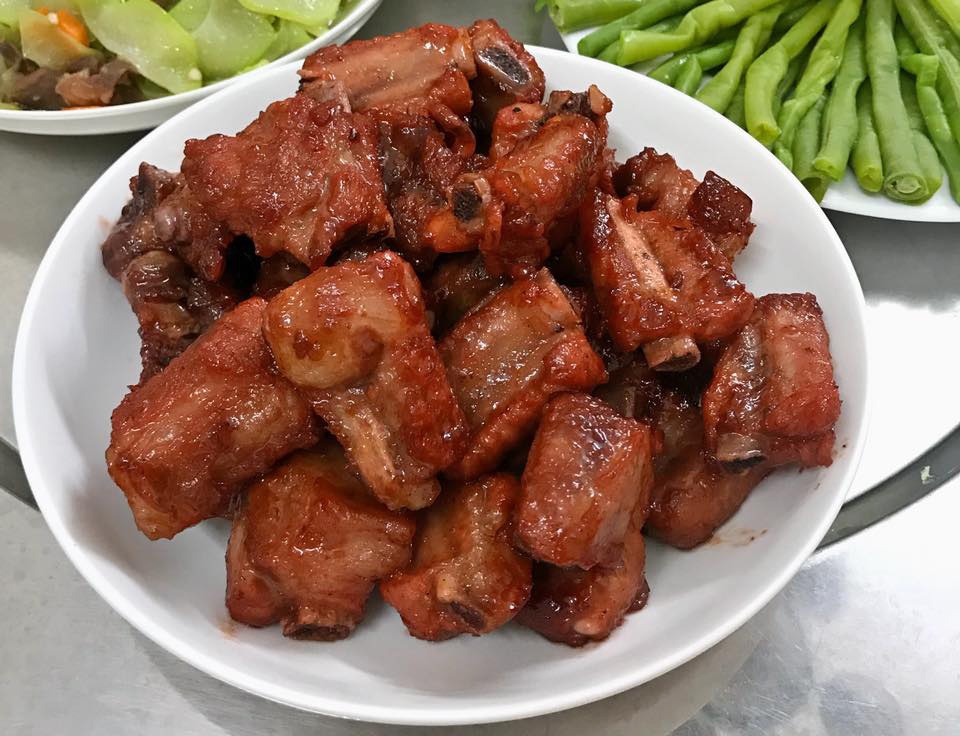 mon ngon de lam suon xao chua ngot an cung salad nga