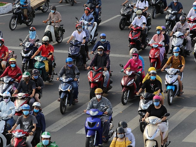 tin tuc trong ngay 95 moi nhat bo gtvt de xuat xe may phai bat den suot ca ngay