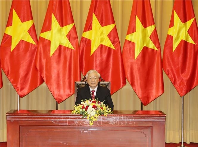tong bi thu chu tich nuoc nguyen phu trong tiep cac dai su den trinh quoc thu