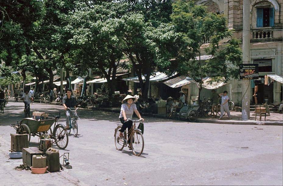 Phà Bính và những hình ảnh gây thương nhớ về Hải Phòng những năm 1990 pha binh va nhung hinh anh gay thuong nho ve hai phong nhung nam 1990