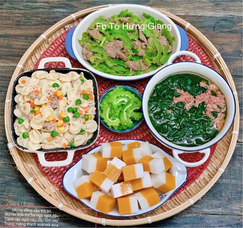mon ngon de lam muop dang xao thit bo trang mieng thach xoai cot dua