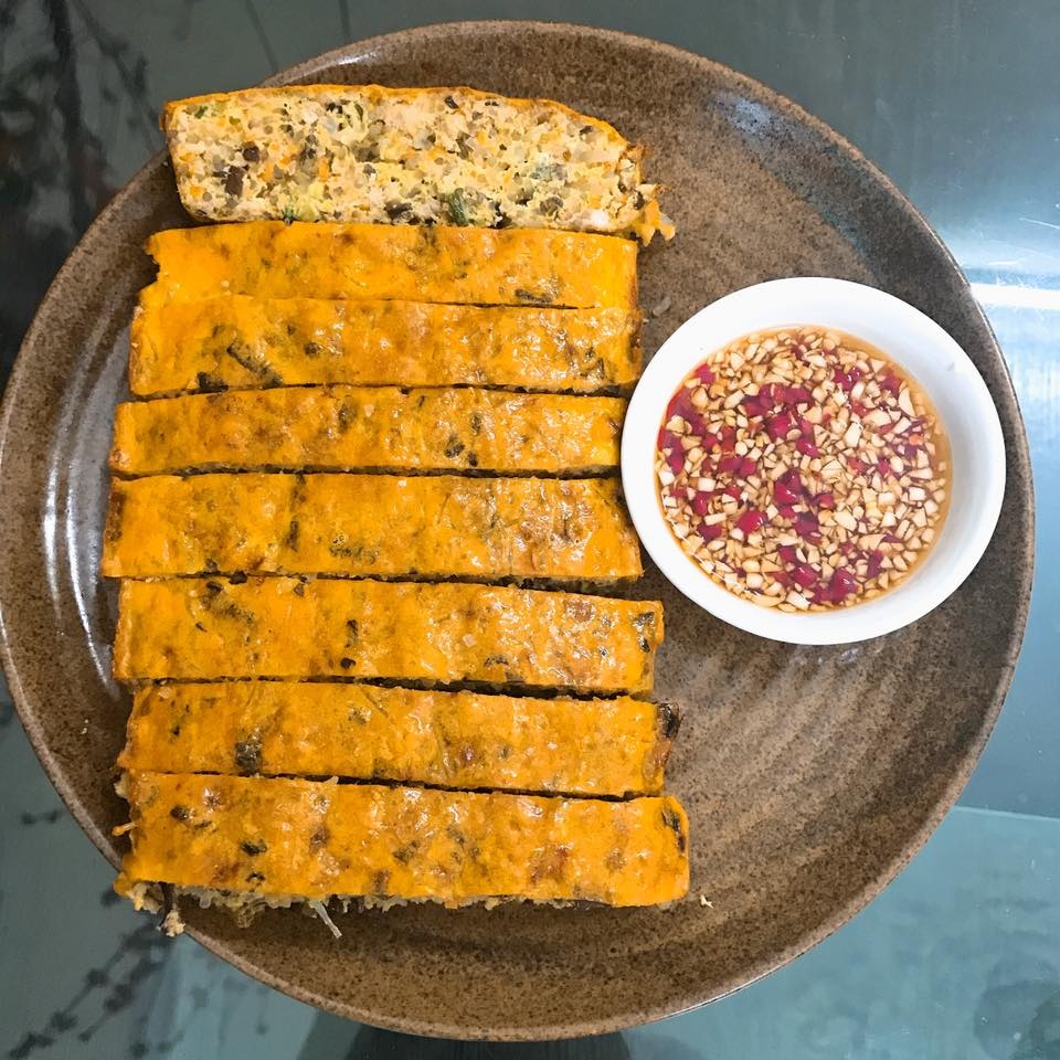 mon ngon de lam cha trung la mieng va nom rau muong thit ga