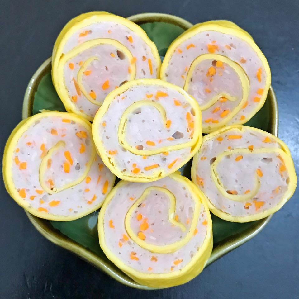 mon ngon de lam trung cuon thit hap an kem rau bap cai