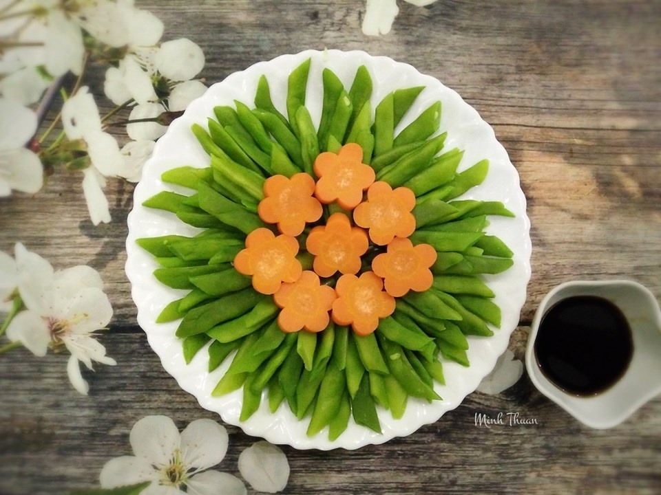 ngam nhung dia rau luoc xanh muot dep tuyet nhu mot vuon rau nghe thuat