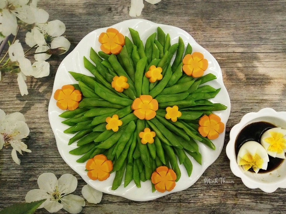 ngam nhung dia rau luoc xanh muot dep tuyet nhu mot vuon rau nghe thuat