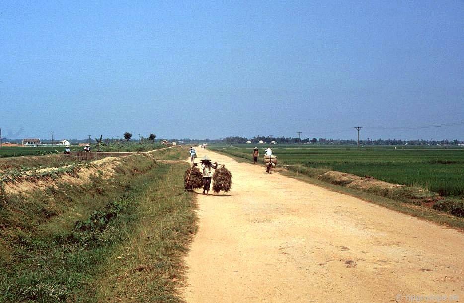 quay nguoc thoi gian ve tham lang tranh dong ho nam 1992