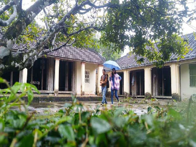lang co dep nhu tranh ve tren que huong cu huynh thuc khang