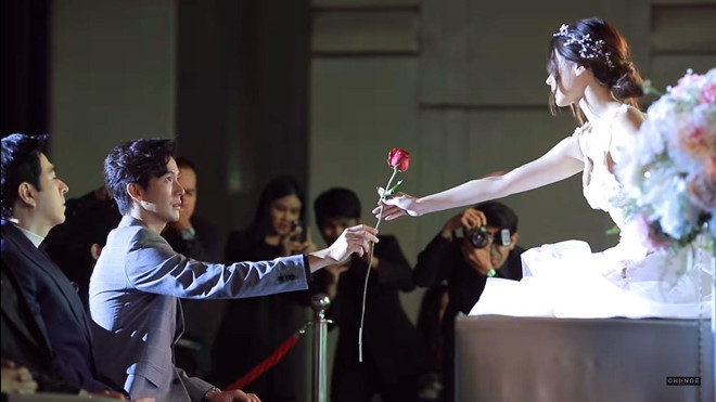 preview chiec la bay tap 7 nira bi rungrong hat nuoc vao mat