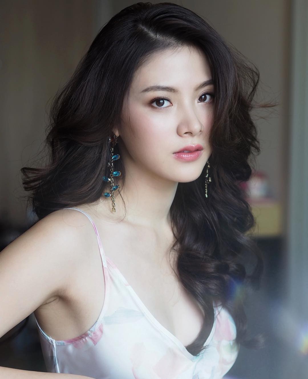 baifern pimchanok nu chinh chiec la bay tu lao dao vi scandal nghien ma tuy den no luc vuc day su nghiep