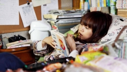 nhung dua tre to xac mai song nho su bao boc cua bo me