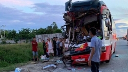 tai nan xe du lich cua lo 1 nguoi chet 14 nguoi bi thuong