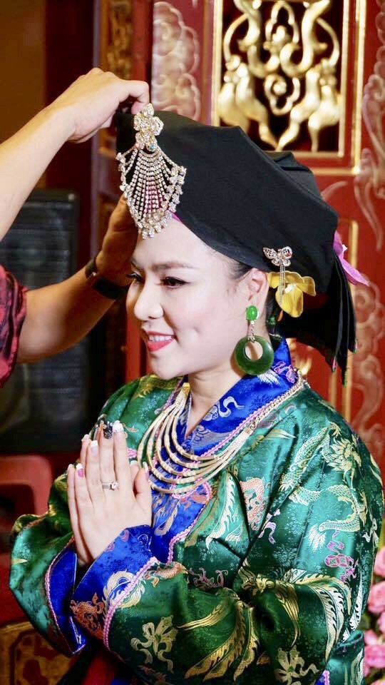 nu hoang van hoa tam linh gui don tu chuc pho ban phat trien thuong hieu va chong hang gia