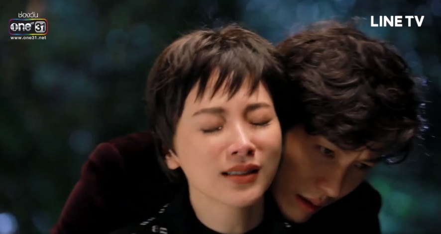 chiec la cuon bay tap 8 chat to tinh voi nira nhung co tu choi trong nuoc mat