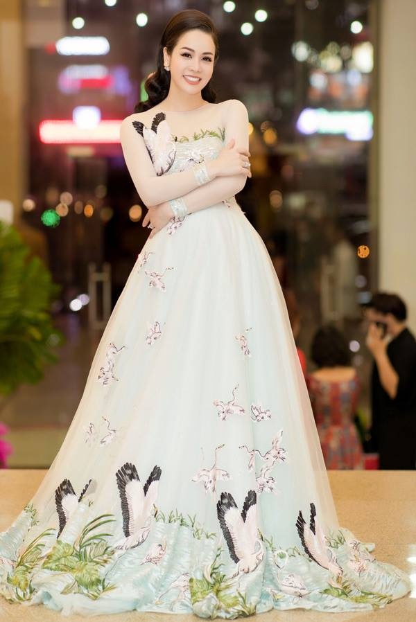 bi mat trom 5 ty dong ca sy nhat kim anh giau co co nao