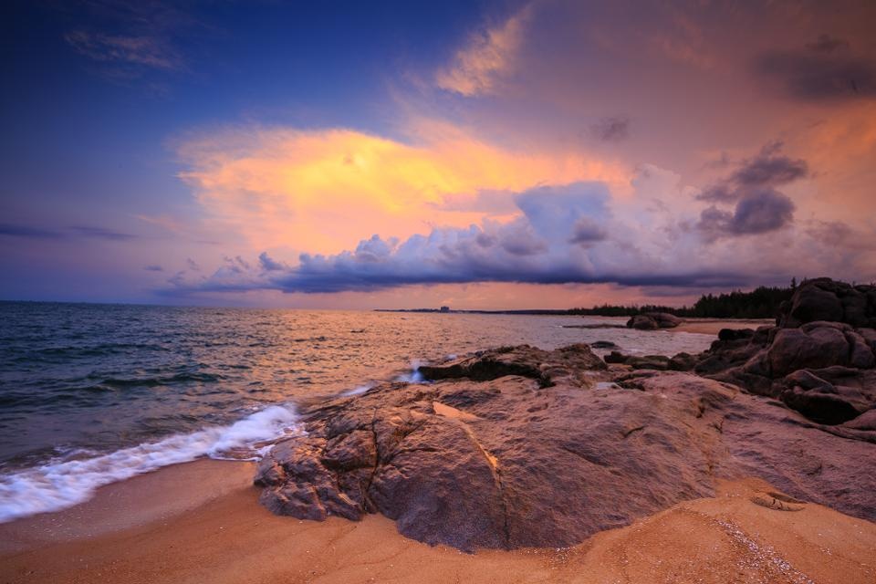 dao ly son lot top 10 bai bien dep nhat viet nam do forbes binh chon