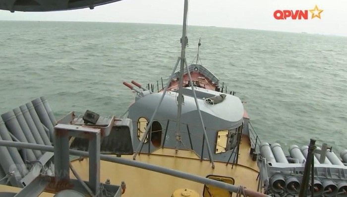 tau san ngam petya chiem ham manh nhat hien dai nhat cua viet nam