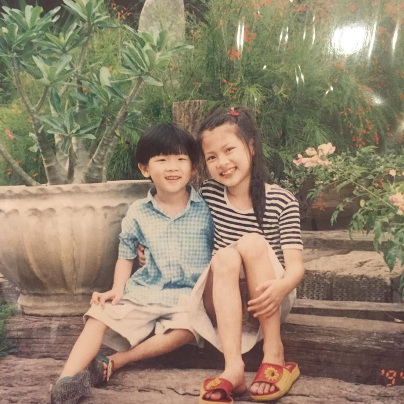 baifern cua chiec la cuon bay khoe loat anh ngay be dang yeu giua con sot sang viet nam du su kien