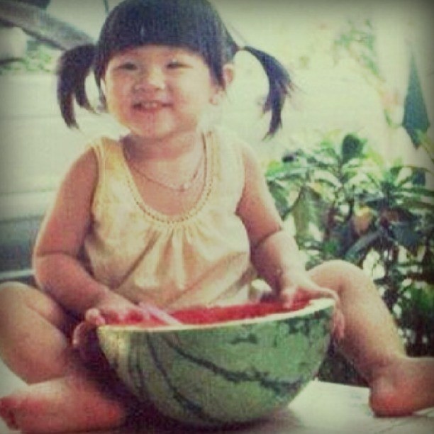 baifern cua chiec la cuon bay khoe loat anh ngay be dang yeu giua con sot sang viet nam du su kien