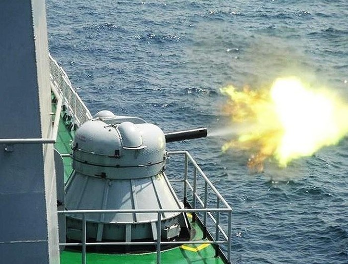 kham pha hoa than ak 630 ban 10000 vienphut tren tau chien viet nam