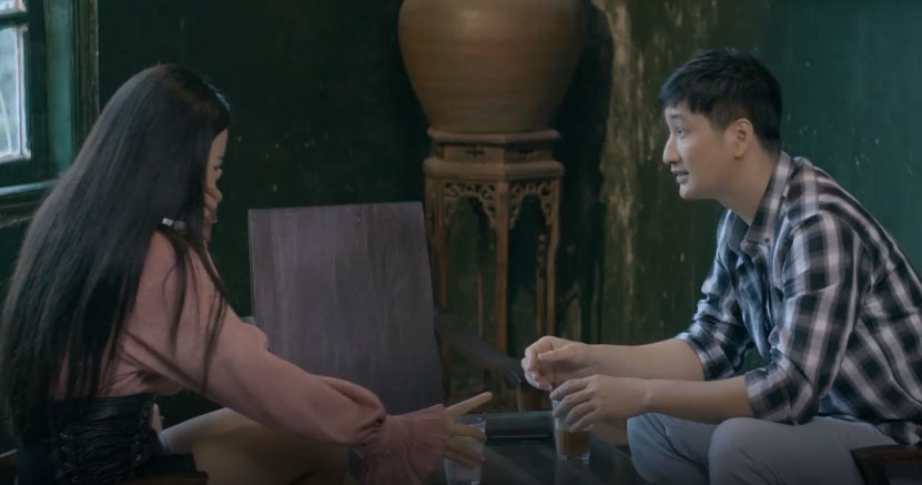 hoa hong tren nguc trai tap 1 mot luc khien hai co gai co bau khai vu cung phai thua xa