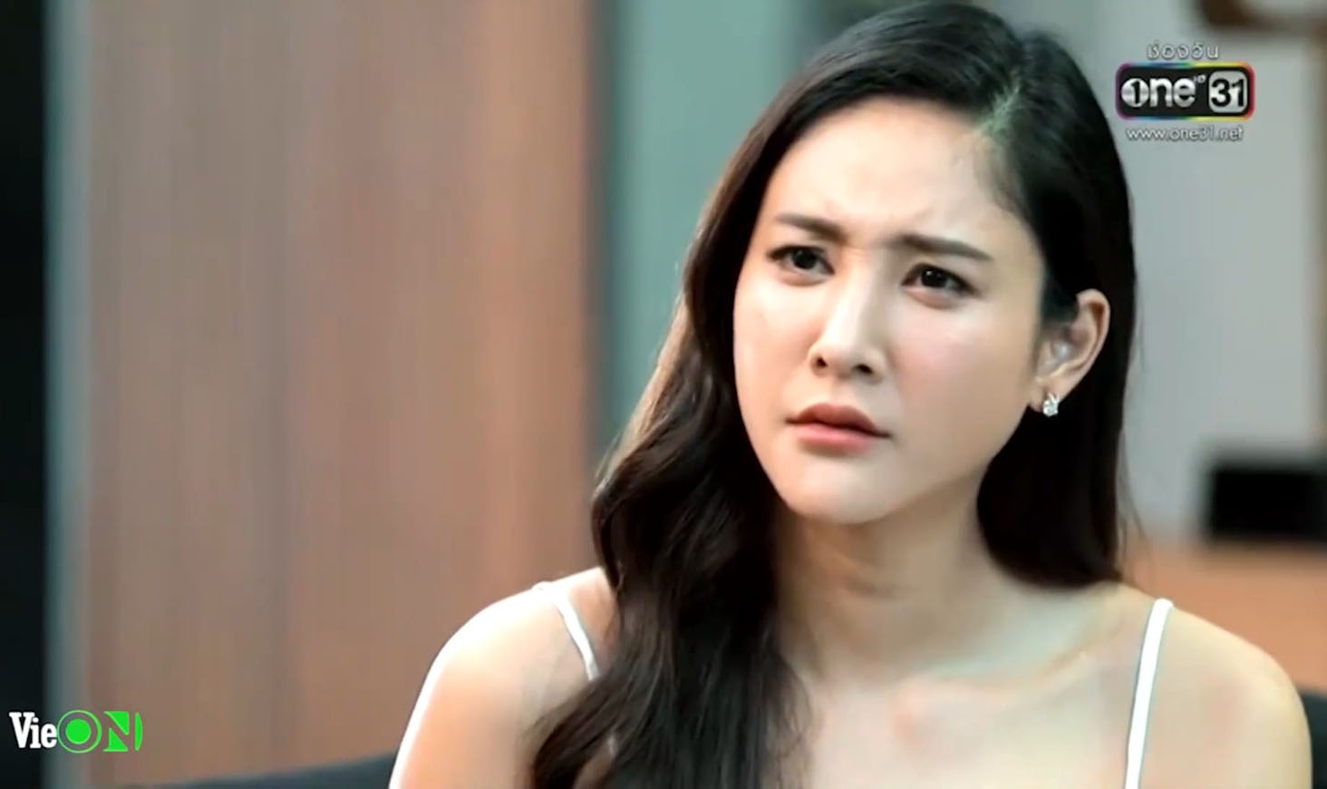 phim chiec la cuon bay tap 16 rungrong phat hien nira dung nhieu thuoc hormone