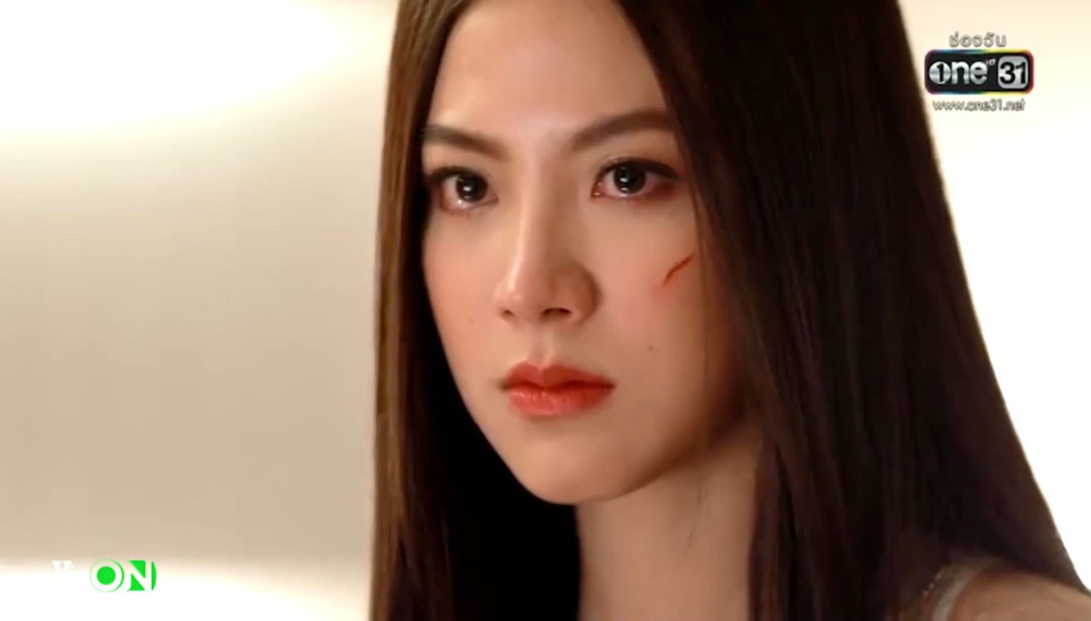 phim chiec la cuon bay tap 16 rungrong phat hien nira dung nhieu thuoc hormone