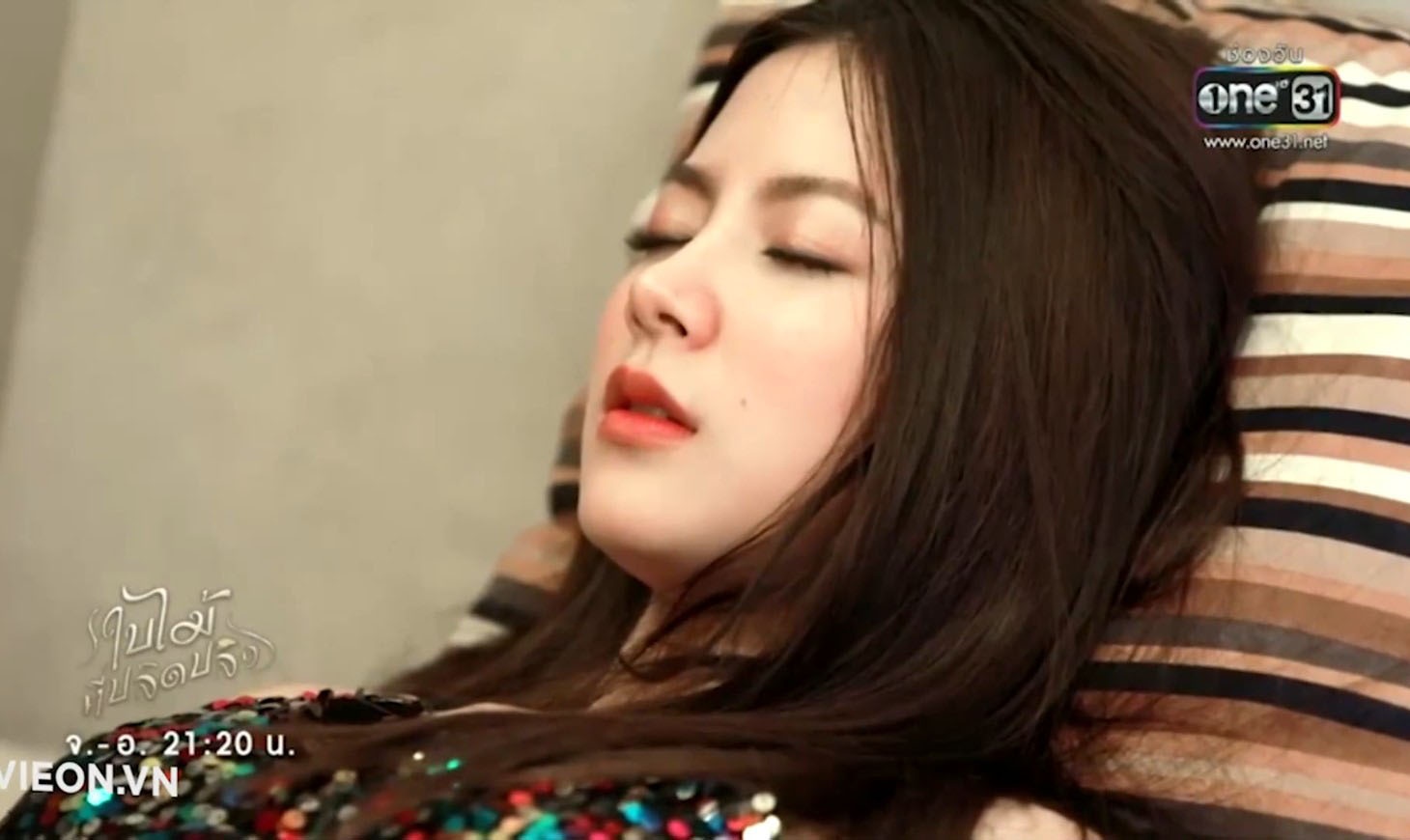 phim chiec la cuon bay tap 16 rungrong phat hien nira dung nhieu thuoc hormone