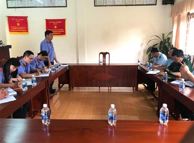kiem sat viec tuan theo phap luat tai chi cuc hai quan va don bien phong cua khau