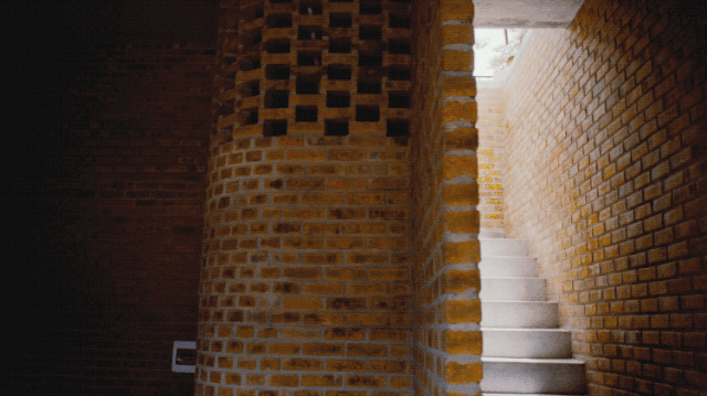 ngoi nha gach nung nhieu cay xanh o da nang luon thoang mat du thoi tiet 40 do