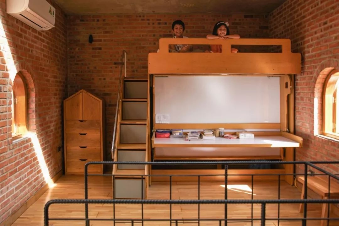 ngoi nha gach nung nhieu cay xanh o da nang luon thoang mat du thoi tiet 40 do