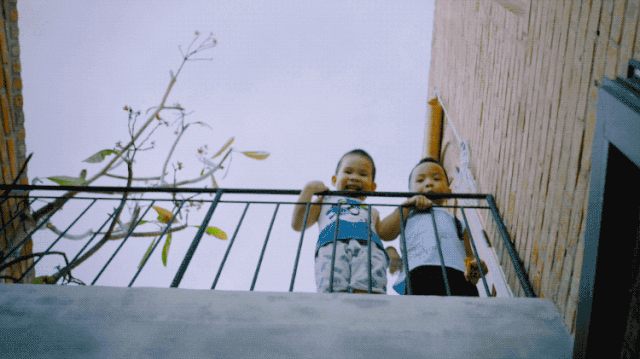 ngoi nha gach nung nhieu cay xanh o da nang luon thoang mat du thoi tiet 40 do