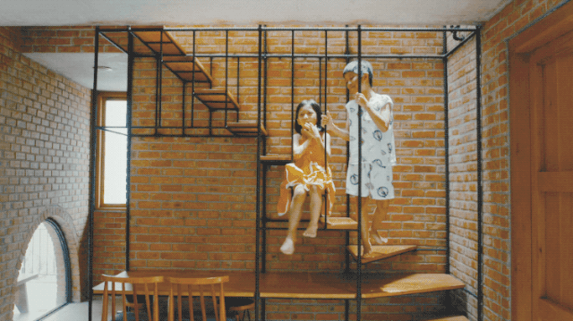 ngoi nha gach nung nhieu cay xanh o da nang luon thoang mat du thoi tiet 40 do