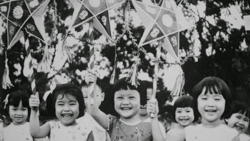 Tập tục xưa trong Tết Trung thu: 3 ngày làm cỗ cúng gia tiên, tối đến bày cỗ thưởng nguyệt