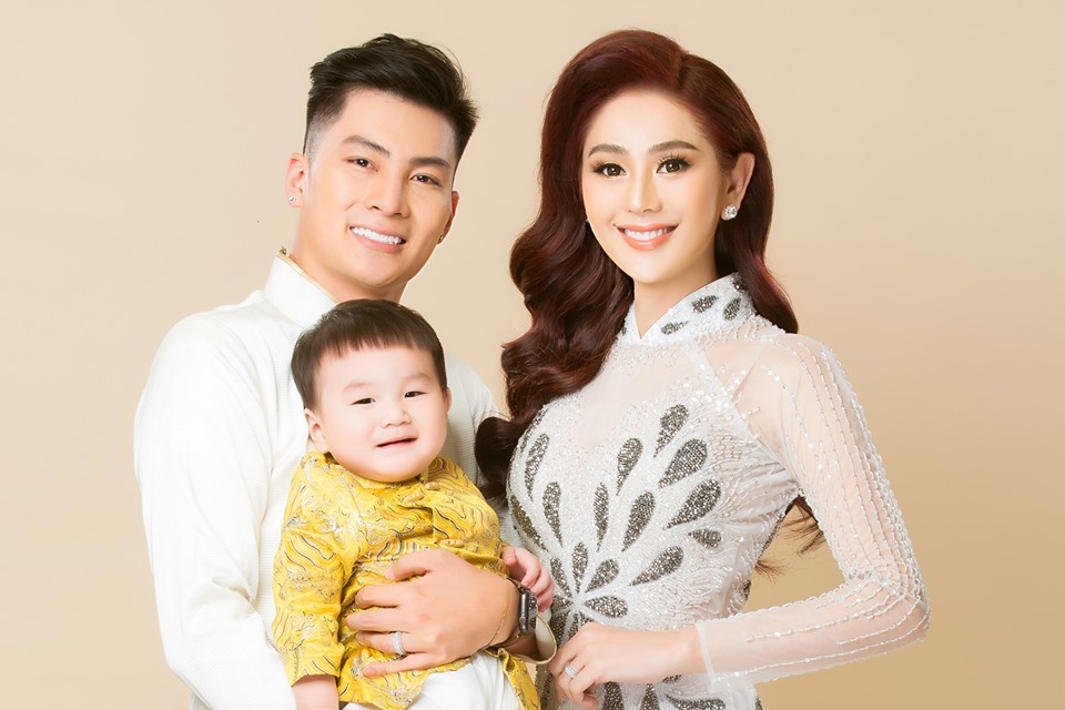 lo dien hinh anh con trai cua nu hoang chuyen gioi lam khanh chi