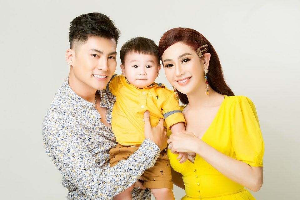 lo dien hinh anh con trai cua nu hoang chuyen gioi lam khanh chi