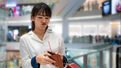 160 trieu lieu mua nha ha noi suot 6 nam vo chong ngu duoi san nha
