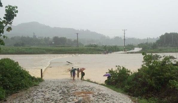 do mua lu hang loat truong hoc tai ha tinh quang tri hoan khai giang